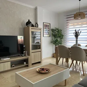 https://malaga-estacion-ave-playa.hotelsinnerja.org