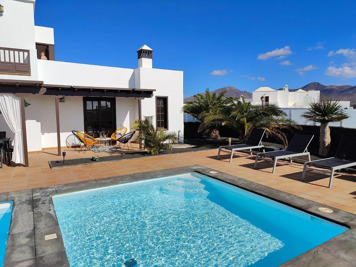 Casa Del Sol Naciente - Heated Pools - Wifi - Uk,Be,Nl,Fr Tv Channels Playa Blanca  Villa